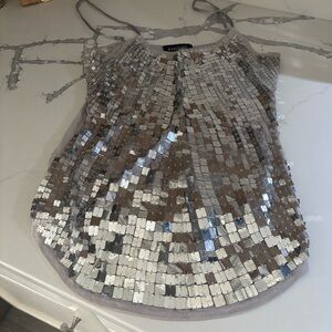 BEBE SILVER SEQUINS TOP MED